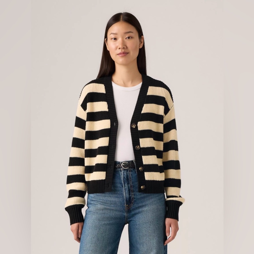 Levi's Snowflake Cardigan. Black/ Cream. Size XL